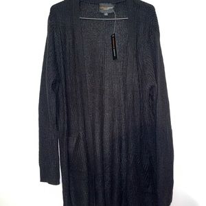 Long black cardigan with pockets.